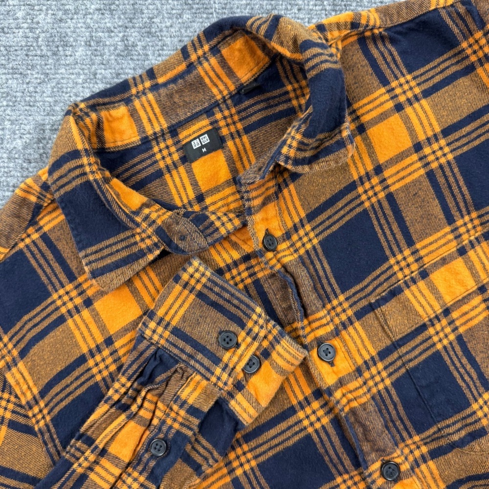 Uniqlo Flannel Shirt M Orange‎ Navy Plaid Button Down Excellent Mens